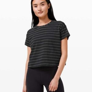 Lululemon Cates TeeShort Serve Stripe Black White - size 8